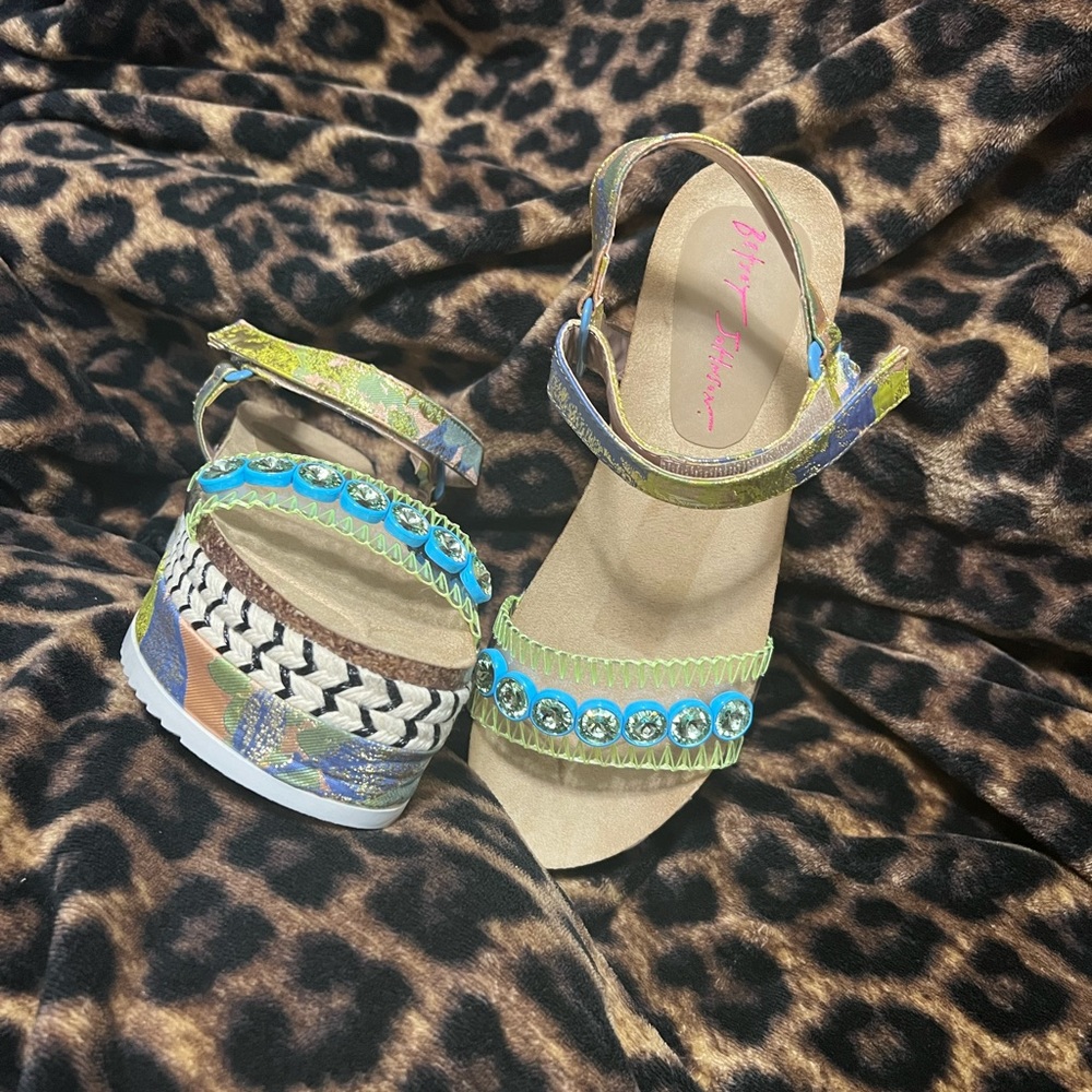 Wedges - Picture 3 of 7